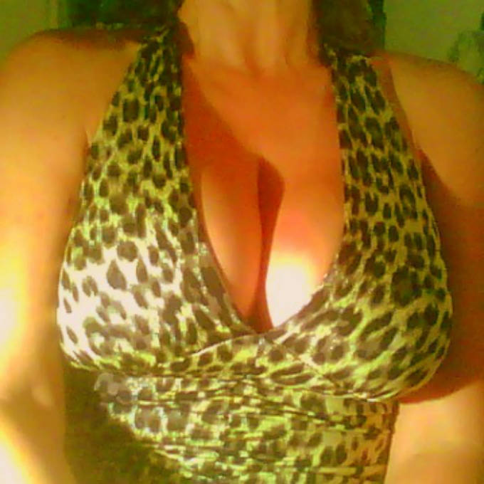 Avinah – Busty and Tall European Hottie